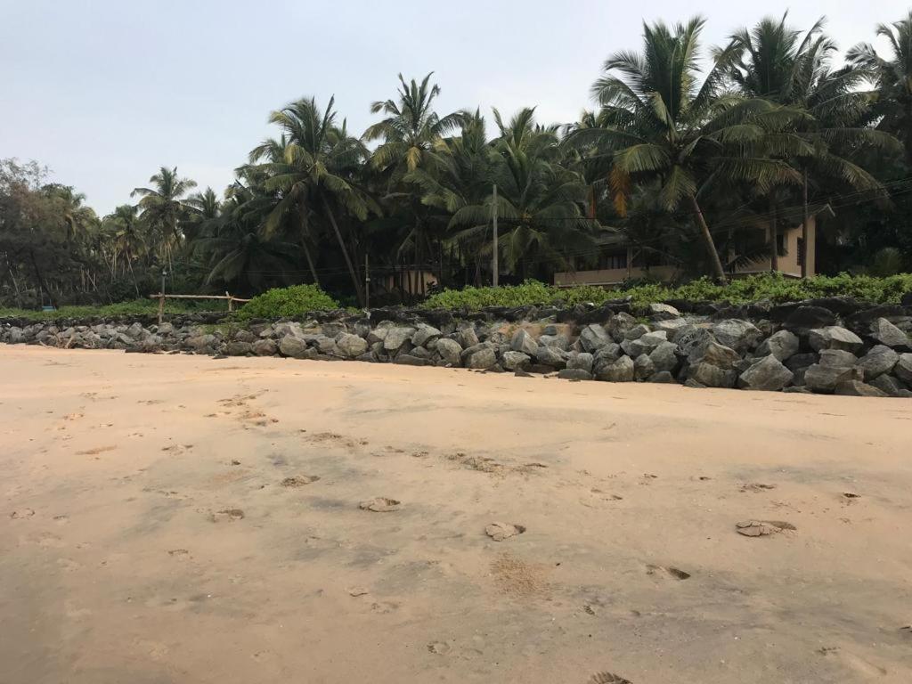 Kizhunna Rock Beach House Cananor Exterior foto