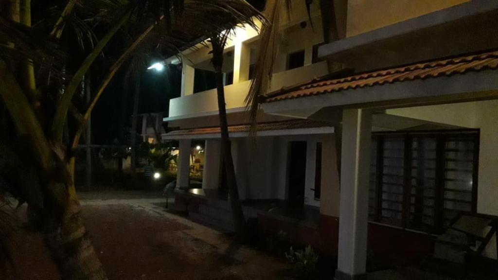 Kizhunna Rock Beach House Cananor Exterior foto